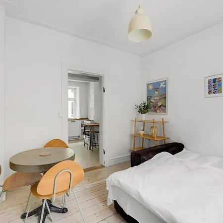 Lovely & Cozy In The Heart Of Apartment *